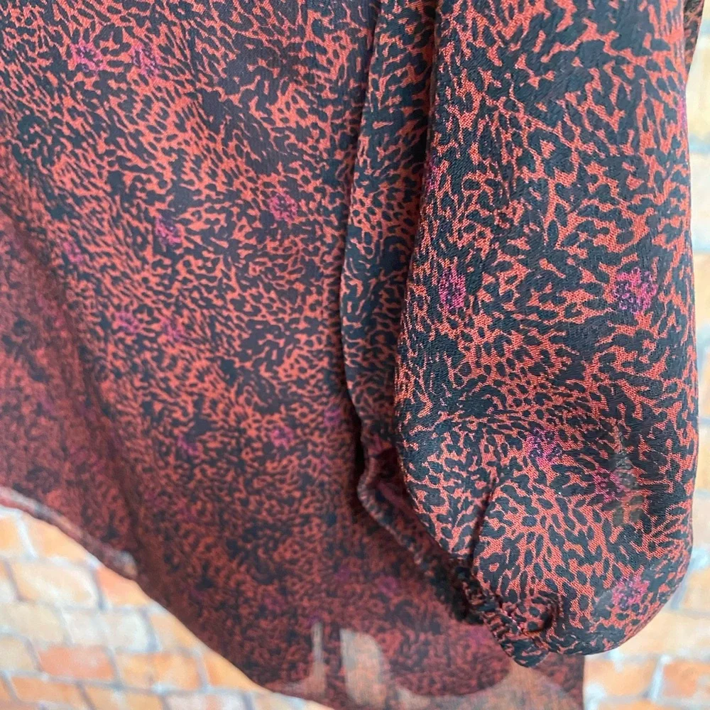 Gibson Latimer Cold-Shoulder Tie Neck‎ Top